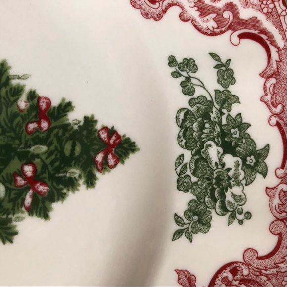 Johnson Brothers Christmas dinner plates - Picture 2 of 3
